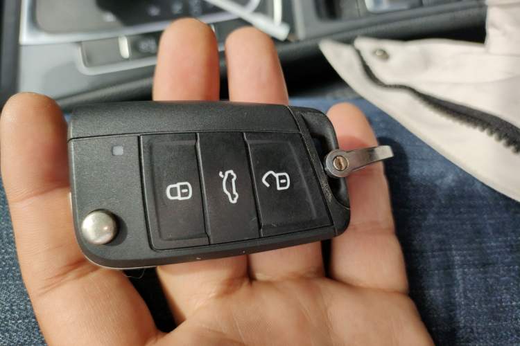 Used Volkswagen Golf 2019 1.8TSI Travel Edition Interior 1