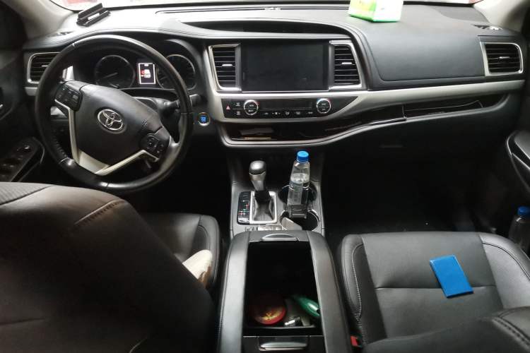 Used Toyota Highlander 2018 2.0T Four-Wheel Drive Prestige Version 7 Seats China V Emission Standard