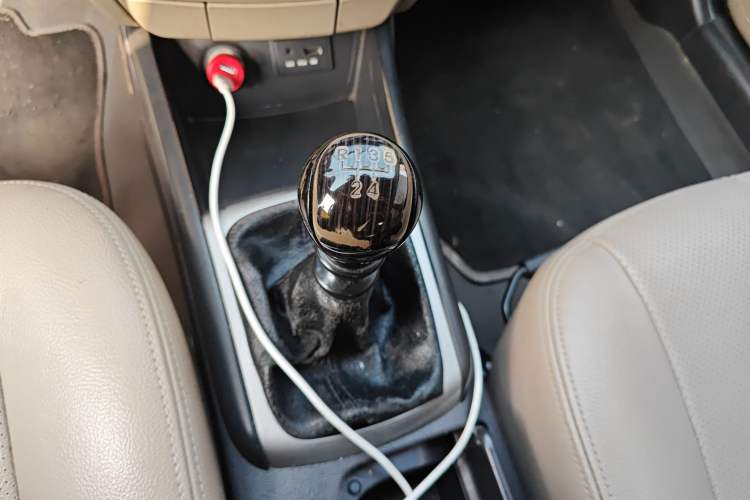 Used Hyundai Celesta 2015 1.6L Manual Comfort Model