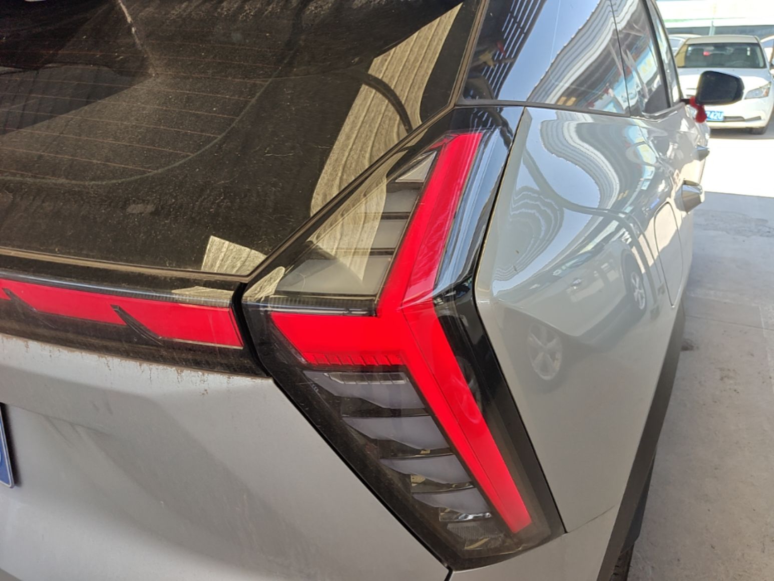 Geely Auto FX11 2024 1.5TD DCT Prestige Edition — снимка 9