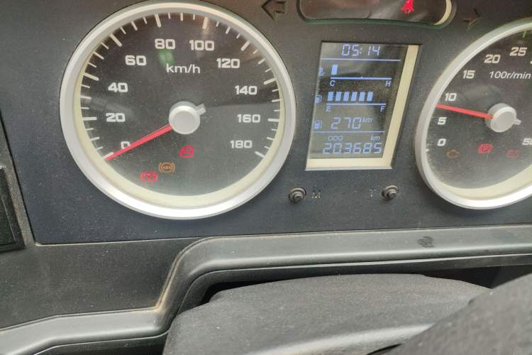 Used Iveco Daily 2017 2.5T A35 Passenger Van 5-7 Seats Model 47Z5