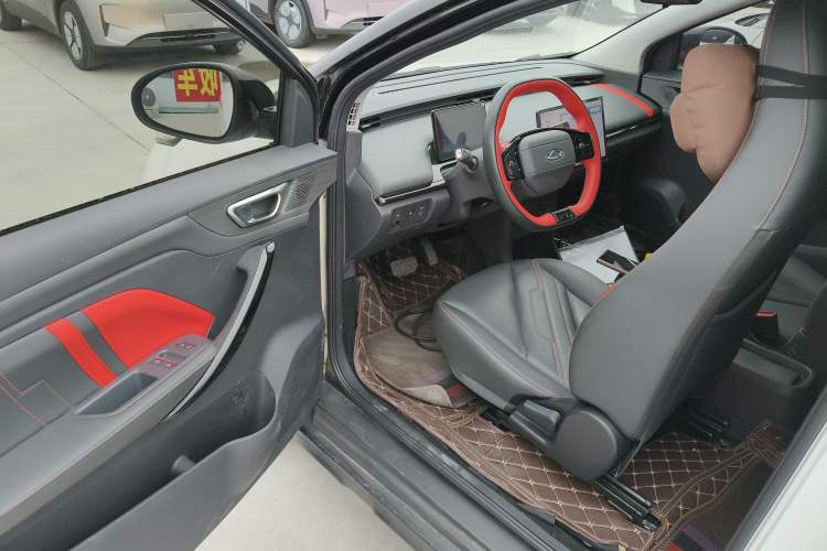 Used Chery New Energy Boundless Pro 2022 301km LingShou Edition Lithium Iron Phosphate
