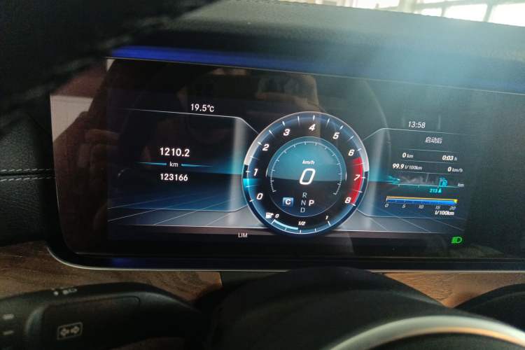 Used Mercedes-Benz E-Class 2019 E 300 L Stylish Model
