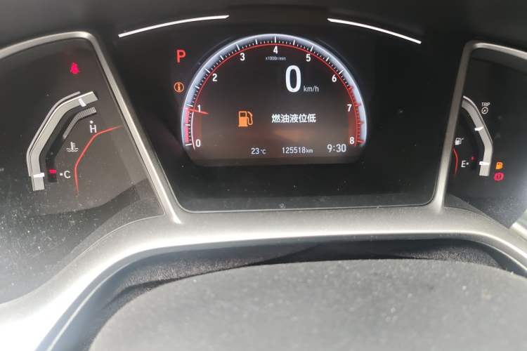 Used Honda Civic 2019 220TURBO CVT Dynamic Edition China VI Emission Standard Odometer Close Up