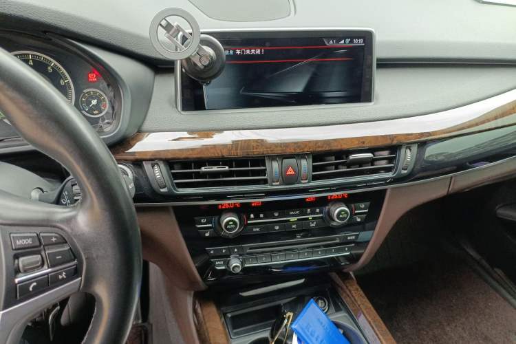 Used BMW X5 2017 xDrive28i
