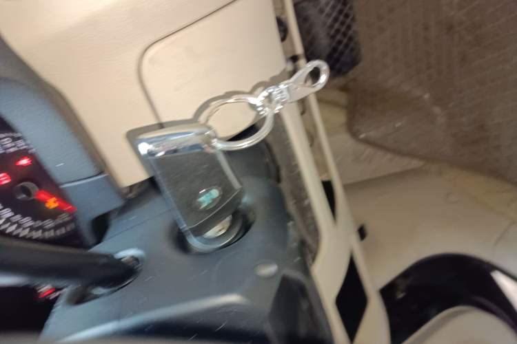 Used Volkswagen Passat 2009 2.0L MFI Automatic Luxury Edition