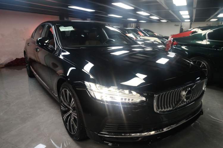 Used Volvo S90 New Energy 2022 T8 eDrive Hybrid Luxury Edition