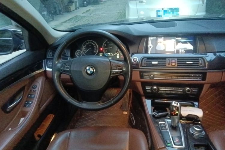 Used BMW 5 Series 2014 520Li Elegant Model
