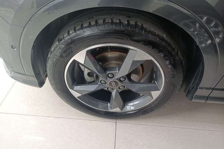 Used Audi Q3 2021 35 TFSI Fashion Dynamic Model
