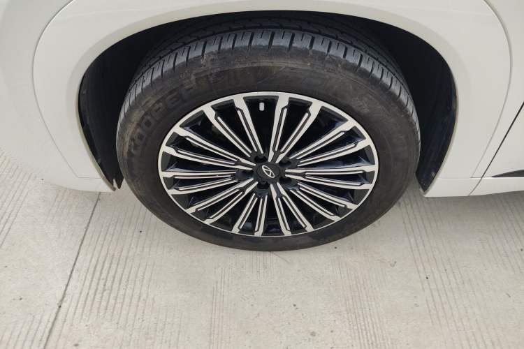 Used Chery Tiggo 9 2025 2.0T Automatic Two-Wheel Drive Luxury Edition 5 Seats Left Front Wheel Hub