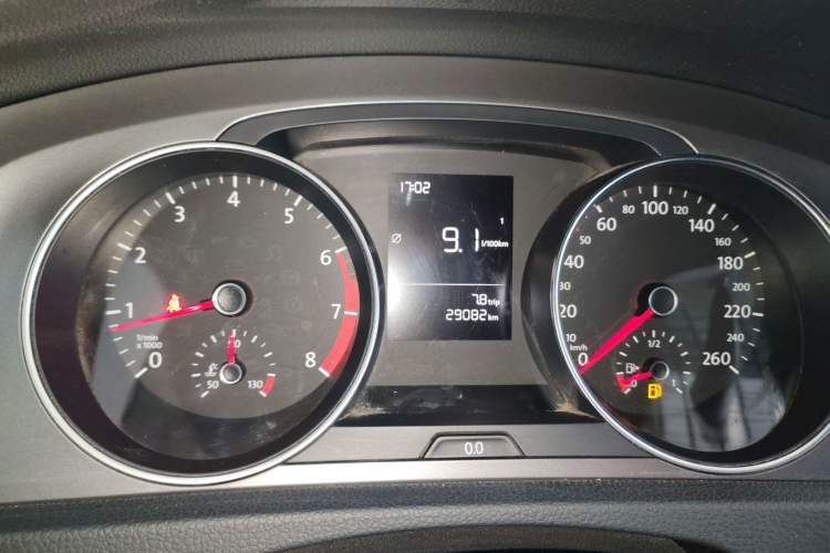 Used Volkswagen Golf 2016 1.6L Manual Fashion Edition
