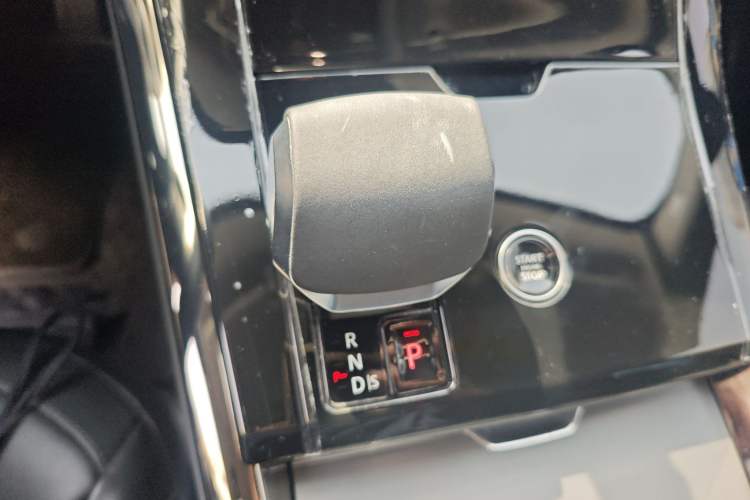 Used Land Rover Range Sport 2024 360 PS S Gear Lever