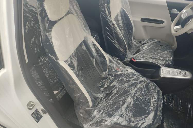 Used CHANGAN NEVO Lumin 2026 Model Treasure Edition 205km Beloved Beige Guoxuan Right Front Seat