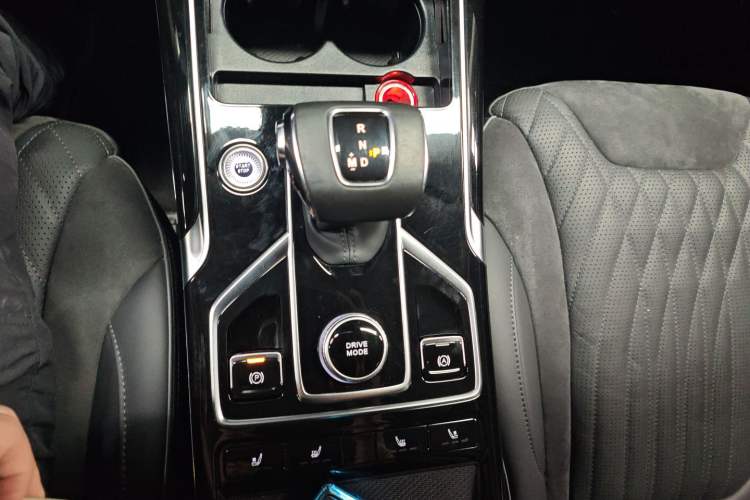 Used Hongqi HS5 2022 Revised Version 2.0T Smart Connect Flagship Edition
