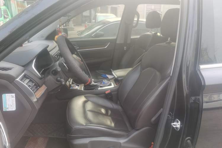 Used Roewe RX8 2018 30T Smart Connectivity Two-Wheel Drive Flagship Edition