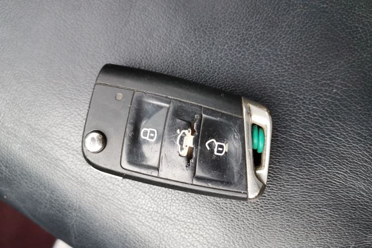 Used Skoda Kodiaq 2019 Facelifted TSI330 5-Seater Two-Wheel-Drive Luxury Enjoyment Edition China VI Standard Vehicle Key