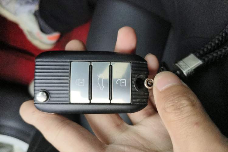 Used Roewe i6 2020 PLUS 1.6L CVT 4G Connected Glory Flagship Edition