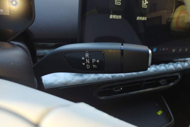 Used JAC Yiwei 3 2023 505km Pro