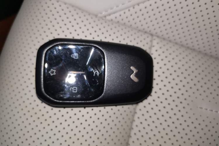 Used ONVO L60 2024 60 kWh Rear-Drive Version Interior 1