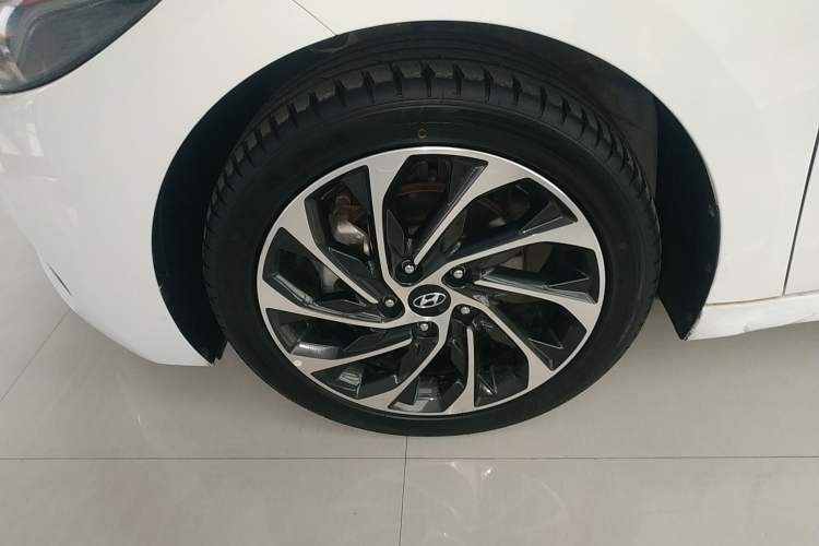 Used Hyundai Elantra (6th Generation / Lingdong) 2019 1.5L CVT ZhiXuan – Elite Version Left Front Wheel Hub