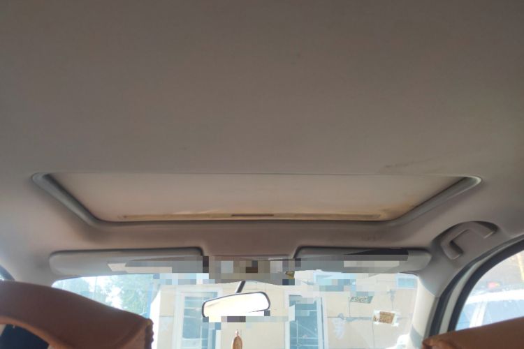 Used FORTHING Joyear X5 2013 1.6L Manual Luxury Model China IV Standard
