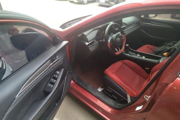 Used Mazda Atenza 2020 2.0L Blue Sky Luxury Edition Driver Seat