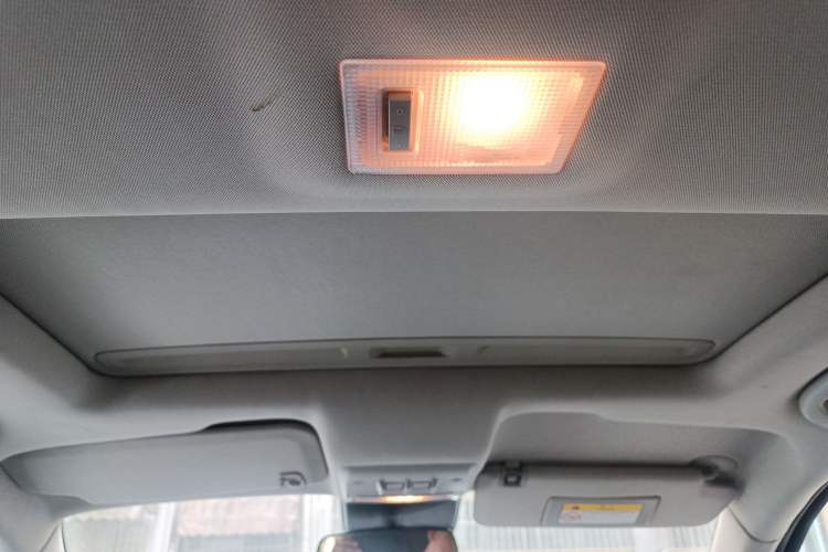 Used Buick Encore 2015 1.4T Automatic Two-Wheel Drive Urban Elite Version
