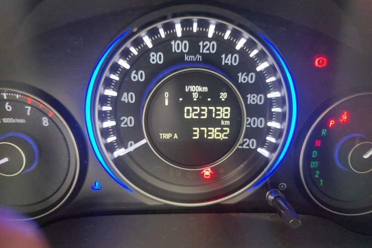 Used Honda Crider 2013 1.8L automatic luxury edition Odometer Close Up