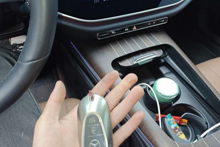 Used Mercedes-Benz E-Class 2024 Facelift E 300 L Luxury Edition