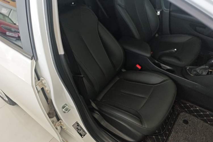 Used Buick GT 2021 Revised Version Flagship 1.5L Automatic Elite Edition Right Front Seat