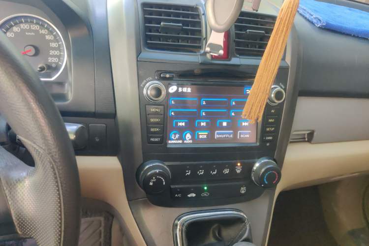 Used Honda CR-V 2010 2.0L manual two-wheel drive urban version Audio And AC Panel