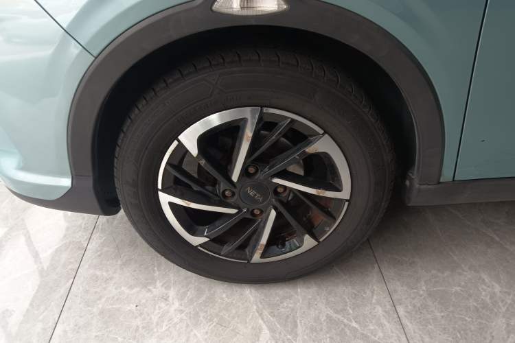 Used NETA V 2022 Long-Range Industry Custom Edition Left Front Wheel Hub