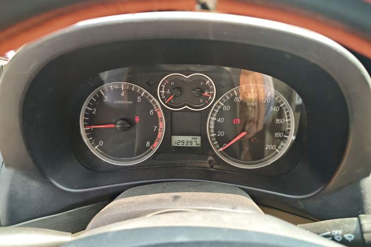 Used Haval H5 Classic 2010 European-style 2.0L Two-Wheel-Drive Luxury Model
