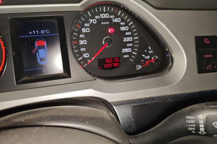 Used Audi A6L 2009 2.0 TFSI automatic standard version