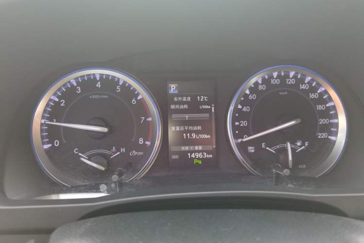 Used Toyota Highlander 2018 2.0T Four-Wheel Drive Luxury Version 7 Seats China VI Standard
