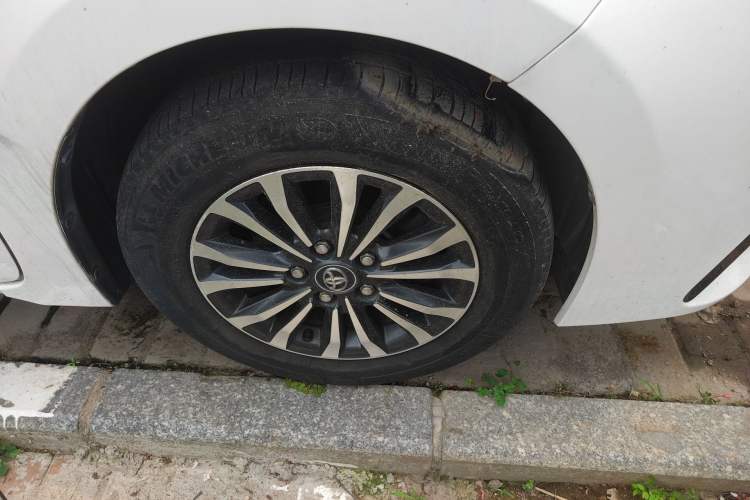 Used Toyota Corolla 2017 Revised Version 1.2T S-CVT GL-i