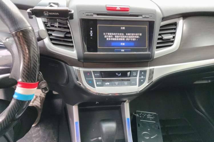 Used Honda Jade 2013 1.8L automatic Comfort version 5 seats