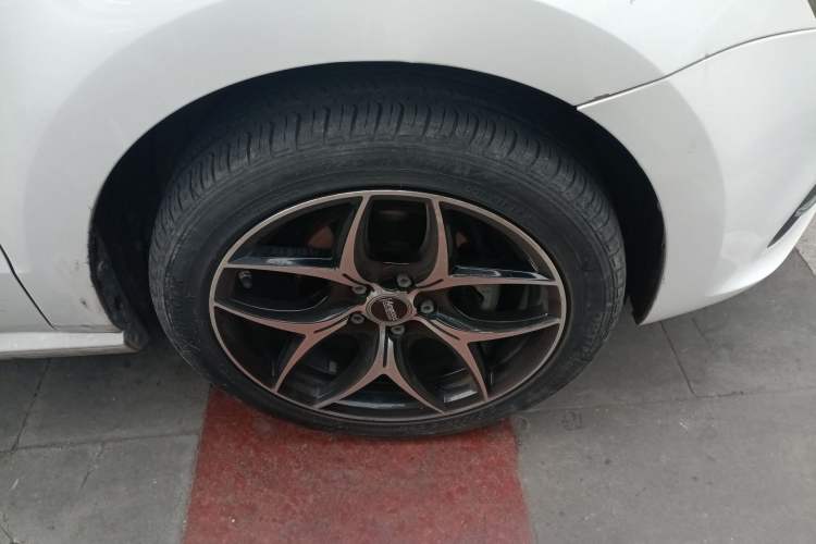 Used Volkswagen Polo 2016 1.6L Automatic Comfort Model