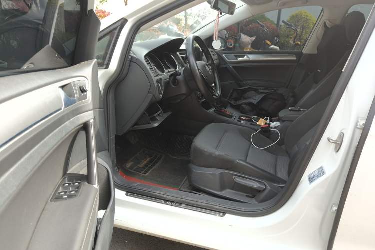 Used Volkswagen Golf 2018 230TSI Automatic Comfort Model
