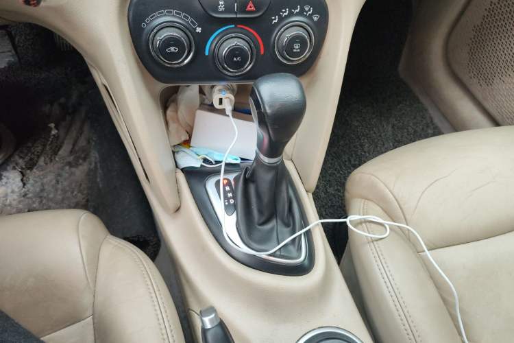 Used Fiat Viaggio 2012 1.4T Automatic Jingxiang Edition Gear Lever