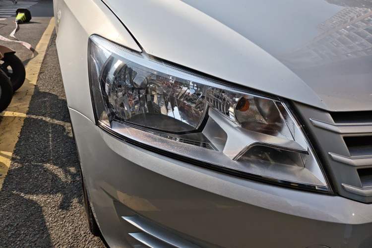 Used Volkswagen Santana 2013 1.4L Manual Fashion Edition
