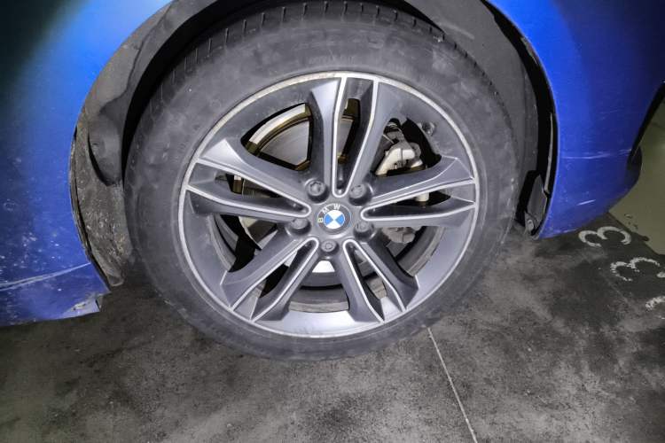 Used BMW 1 Series 2018 118i Sport Edition Right Front Wheel Hub
