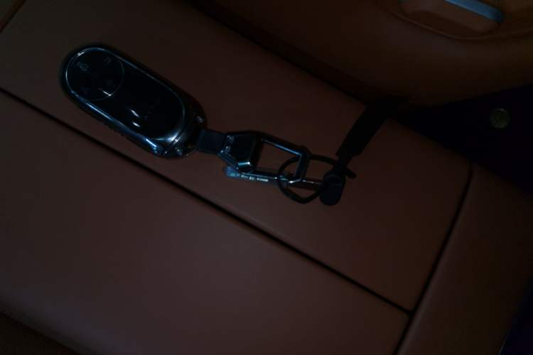 Used Hima AITO M8 2025 Extended-Range Max+ Version 53.4 kWh 6-Seater Edition
