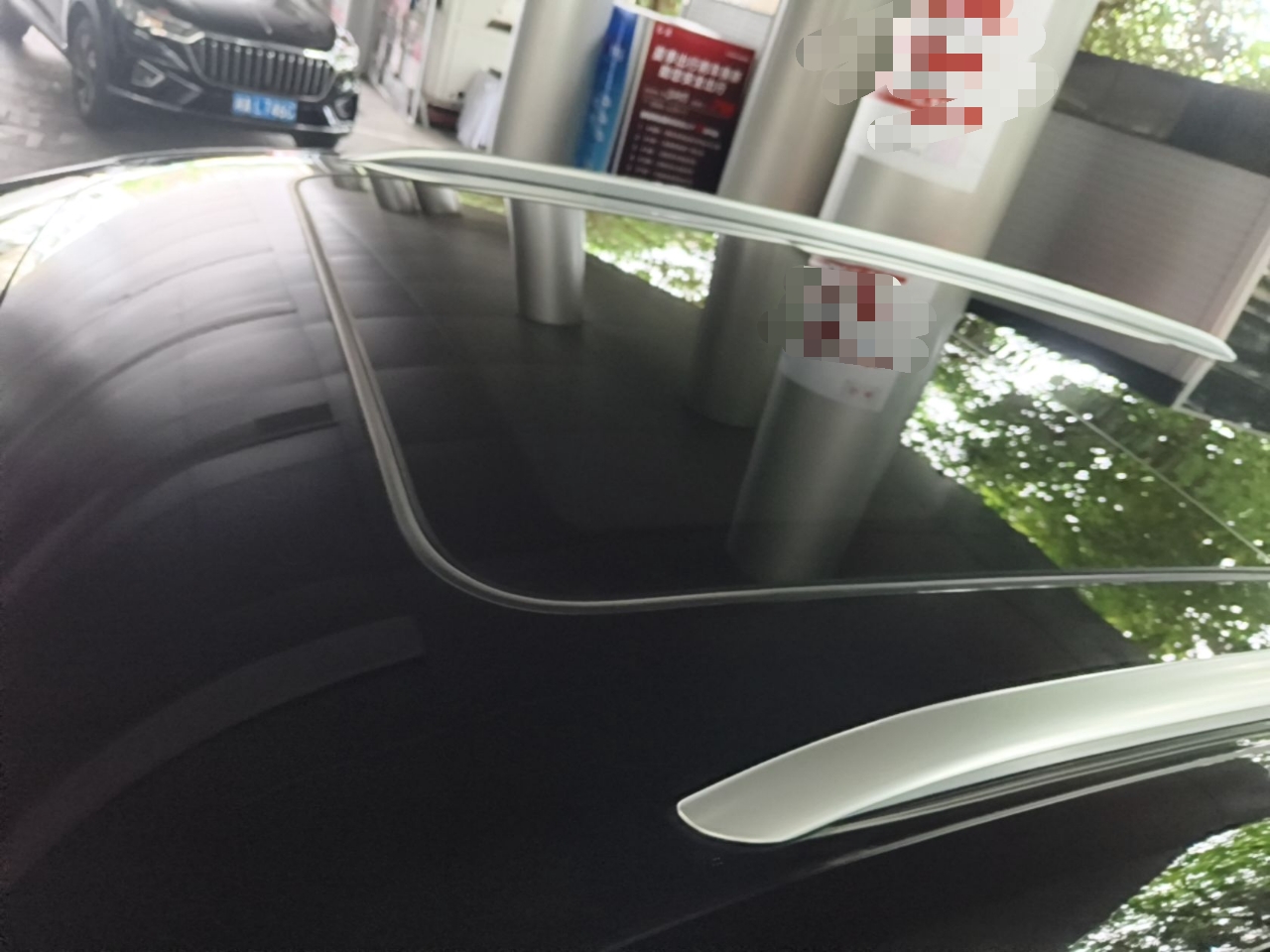 Hongqi E-HS9 2022 660 km Range Flagway Edition Six Seats — снимка 7