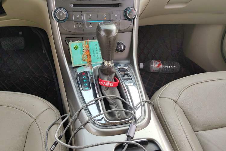 Used Chevrolet Malibu 2014 2.4L Automatic Luxury Edition Gear Lever