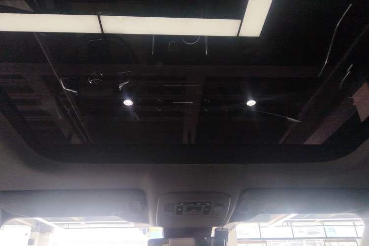 Used Toyota Highlander 2023 2.5L Smart Electric Hybrid Dual-Engine Four-Wheel Drive Prestige Version – 7 Seats
