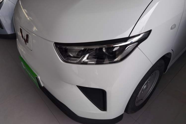 Used Wuling Yangguang 2025 Model 400km Bus Edition—Comfort Edition
