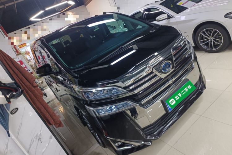 Used Toyota Vellfire 2019 Dual-Engine 2.5L HV Luxury Edition Front Right 45 Deg