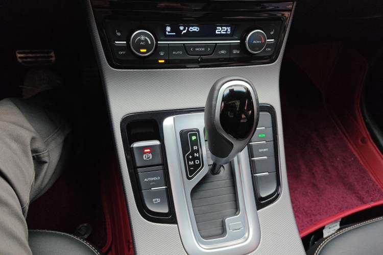 Used Geely Auto Emgrand GS 2018 Sport Edition 1.4T Automatic ZhenShang Model Gear Lever