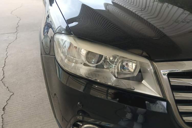 Used Haval H6 2015 Sport Edition 1.5T Automatic Two-Wheel Drive Luxury Model Right Front Headlight